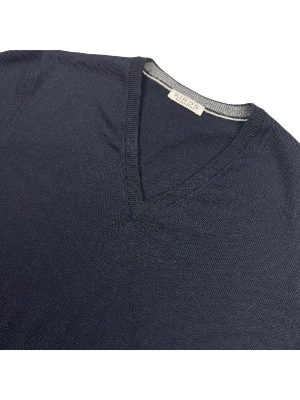 Kiro's Men's 100% Wool V-neck Sweater Black • Italy • Size 48